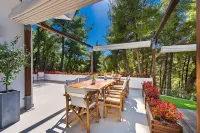 The White Villa at Sani - Boutique