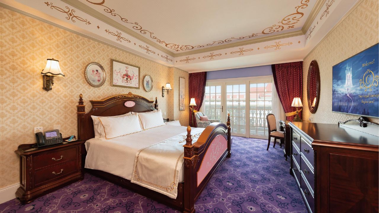 Hong Kong Disneyland Hotel