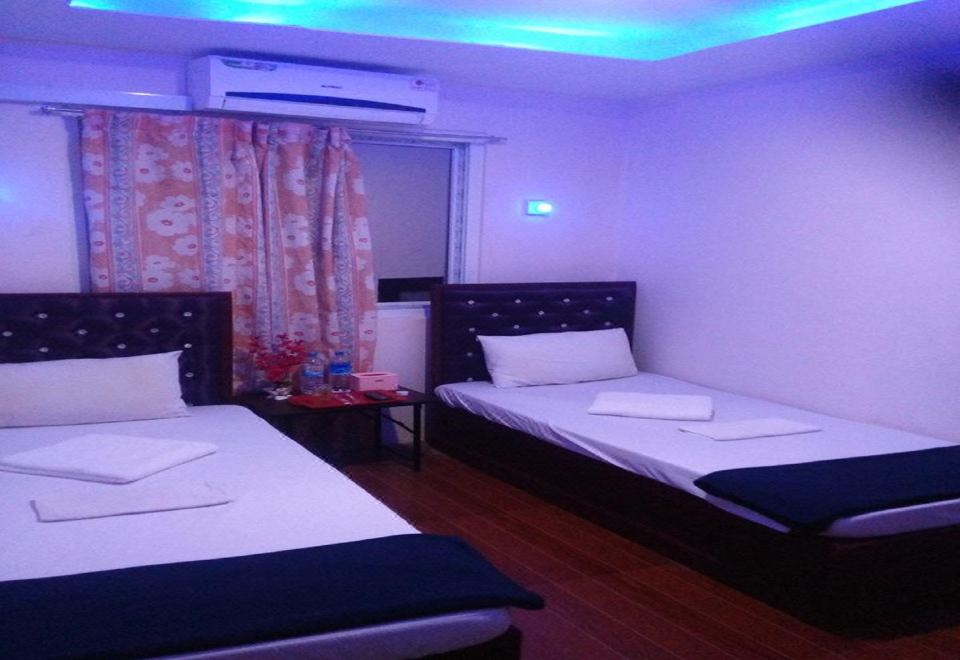 1. Motel Sh..