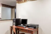 Days Inn & Suites by Wyndham Youngstown / Girard Ohio Hotel di Youngstown