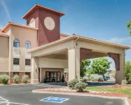 Quality Inn & Suites Albuquerque West - spa
