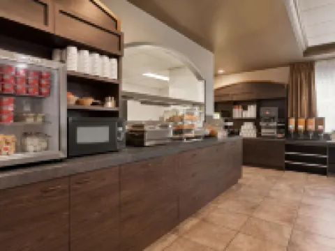 Days Inn by Wyndham Levis Hotels in Levis