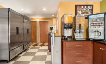 Days Inn by Wyndham Long Island City