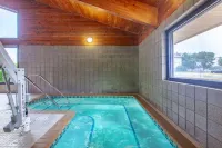 AmericInn by Wyndham Mankato Event Center - Hot Tub