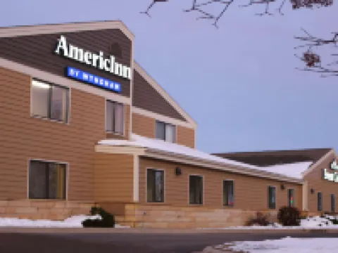 AmericInn by Wyndham Mankato Event Center マンケートーのホテル