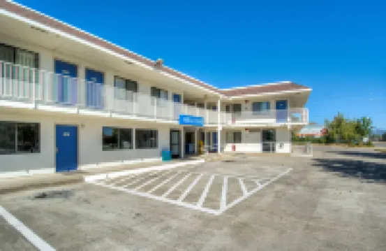 Motel 6 Redding, CA - North