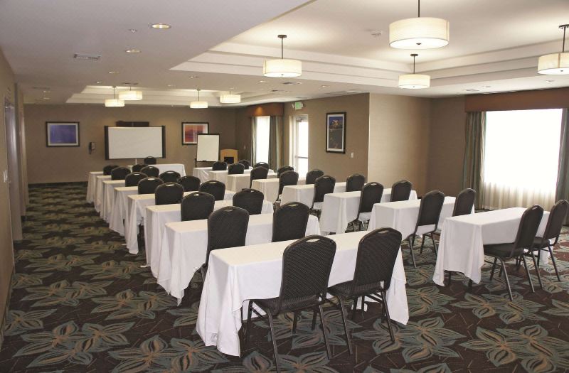 La Quinta Inn & Suites by Wyndham Bellingham photo 5