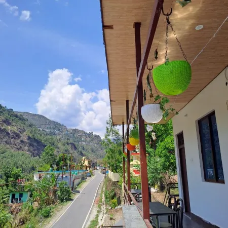 Kedar Chaukhamba Homestay