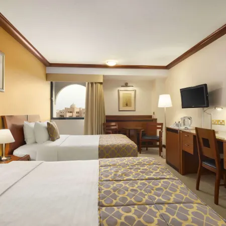 Ramada by Wyndham Bahrain Отели рядом с достопримечательностью «Хура»