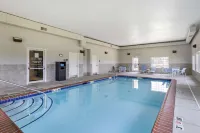 Best Western Plus MidAmerica Hotel - Pools