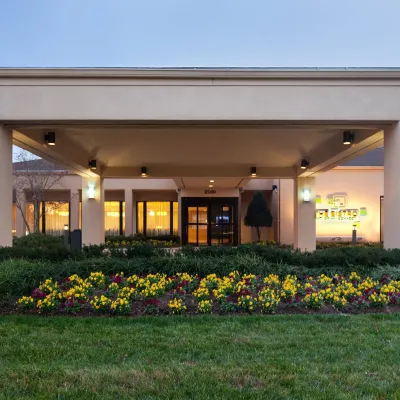 Courtyard Rockville Hotels near The Square at Rockville
