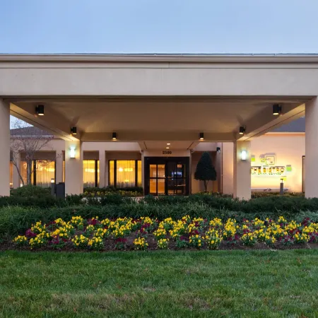 Courtyard Rockville Отели рядом с достопримечательностью «Роквилл Таун сквер»