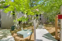 Wintergreen Resort Vacation Rental w/ Pool Access! - balcón