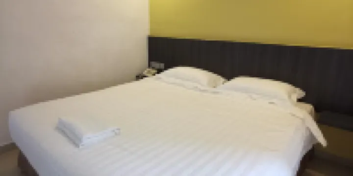Kiara Inn Hotel - Chambre De Luxe Queen