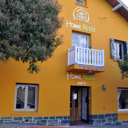 Hopa-Home Patagonia Hostel & Bar