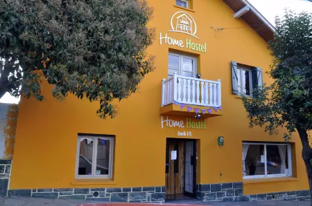 Hopa-Home Patagonia Hostel & Bar