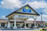 Days Inn and Suites by Wyndham Oxford Hotel di 