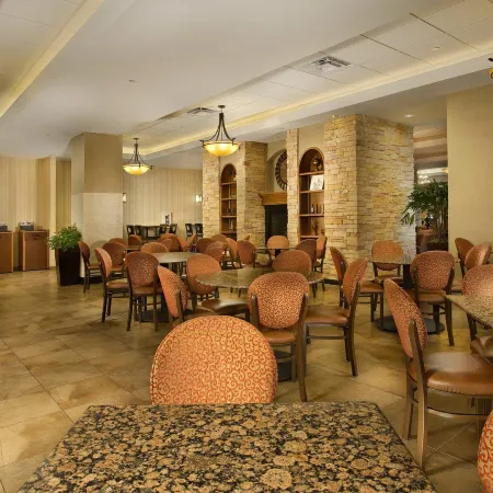 Drury Inn & Suites San Antonio Near la Cantera
