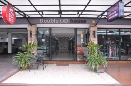 Double DD House at Mrt Sutthisarn