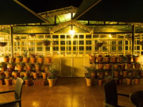 Garden Manor Hotels near Government Botanical Garden