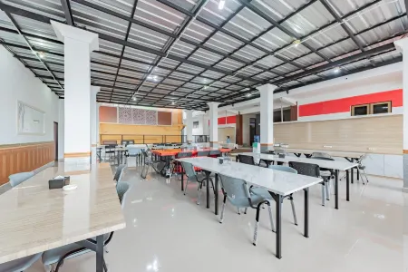 Urbanview Hotel 99 Syariah Banjarbaru by RedDoorz