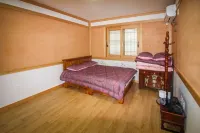 Yongin Hanok Pension Sujindang - Homestays