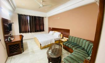 Hotel Harbans Residency