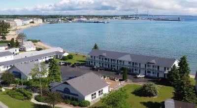 Sunrise Beach Motel Hotels in Mackinaw Township