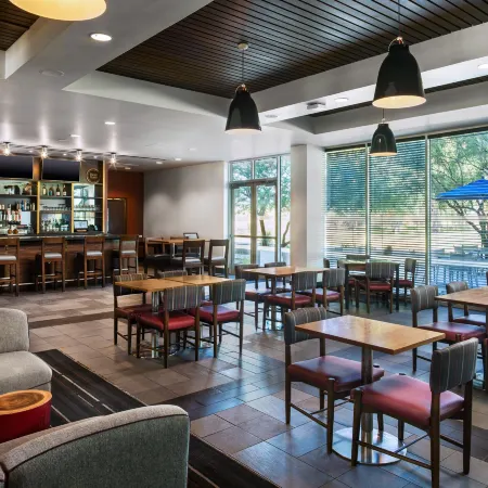Four Points by Sheraton at Phoenix Mesa Gateway Airport