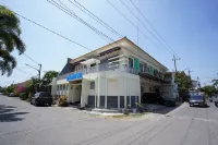 Omah Denaya Hotel a Pucang Sewu