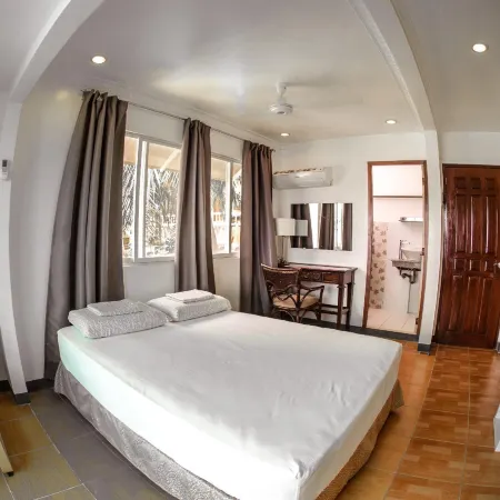 Oslob Seafari Resort