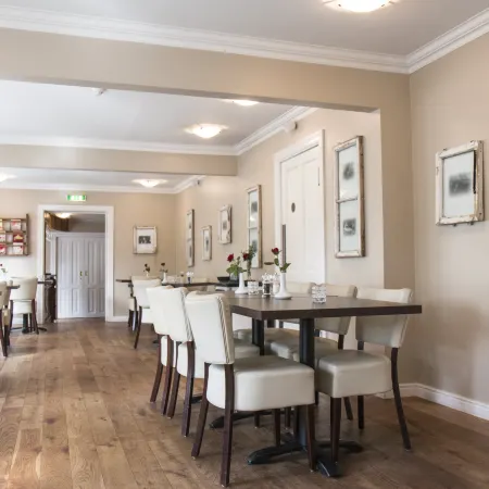 Gistihúsið - Lake Hotel Egilsstadir