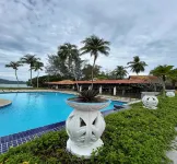 Puteri Bayu Beach Resort Các khách sạn ở Pangkor Laut Island