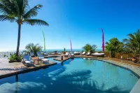 Sombra e Água Fresca Resort