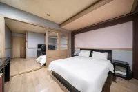 K.S Hotel - parking