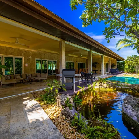 6 Bedroom Luxury Villa on Golf Course (PH125)