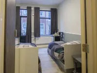 Room Aldo Not Entire Apartment (Not Suitable for Parties)