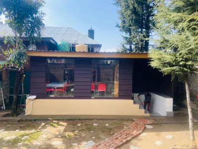 Silver Oak Hotels in Nishat-Shalimar