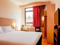 Ibis Annecy Centre Vieille Ville Hotels in Annecy