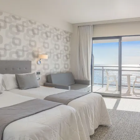 Hotel RH Corona del Mar Отели рядом с достопримечательностью «Пляж Пониенте»