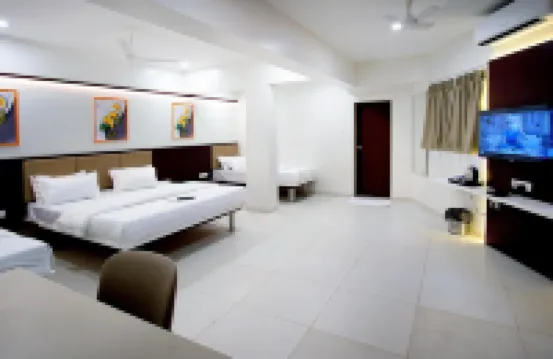 Hotel Palms Residency