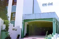 Hotel Batha - สระว่ายน้ำส่วนตัว