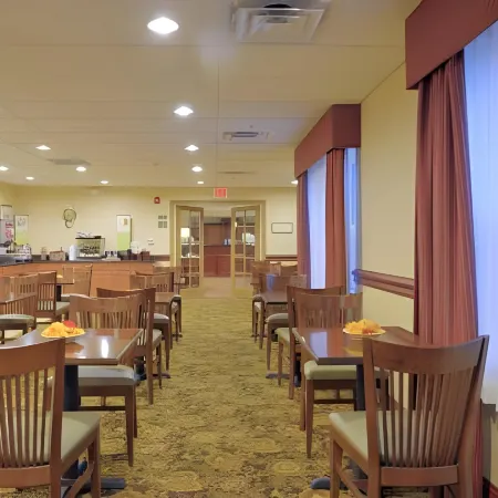 Country Inn & Suites by Radisson, Rossford - Toledo South
