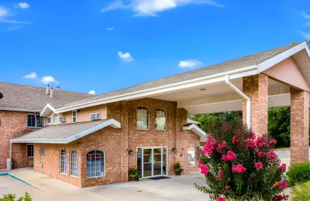Rodeway Inn Branson, Brick House