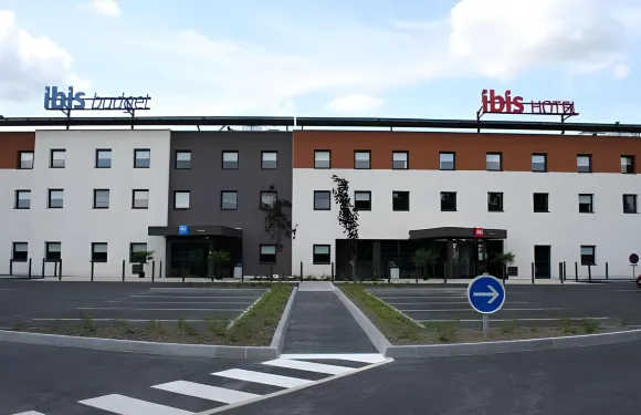 宜必思蒙索萊米訥酒店