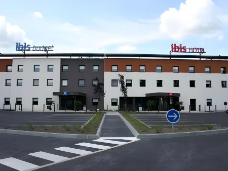 Ibis Montceau-Les-Mines Отели в г. Монсо-ле-Мин