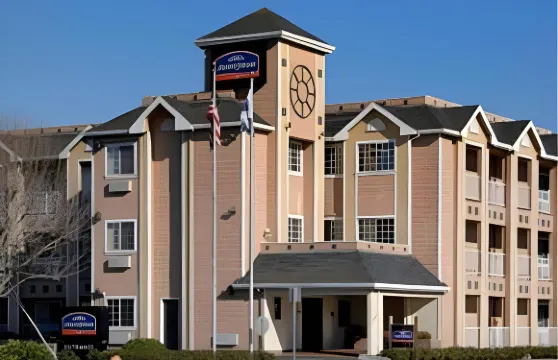 薩利納斯豪生酒店