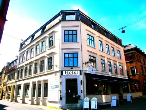 Hotel Hamlet Отели рядом с достопримечательностью «M/S Maritime Museum»