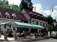 Logis le Bourguignon Hotel di Pichanges