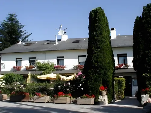 Le Ranch des Lacs Hotels in Augne